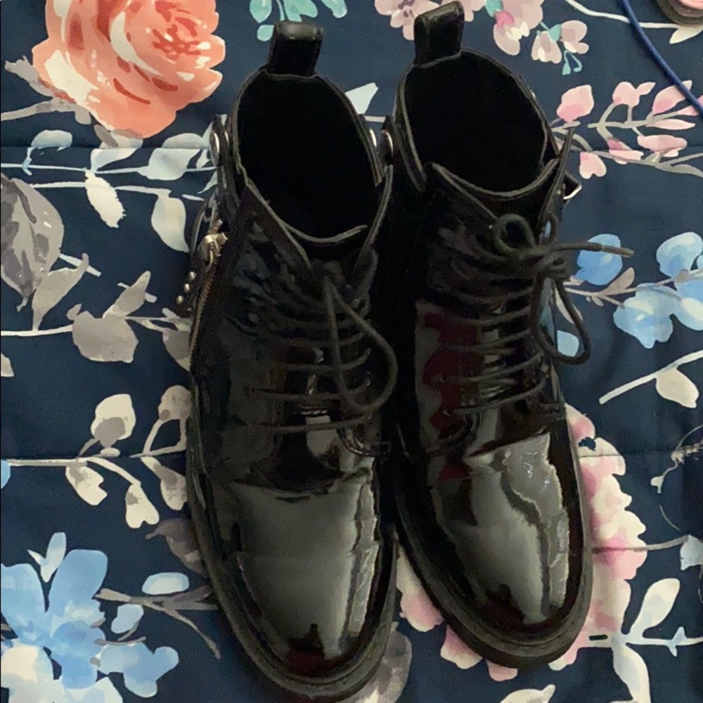 Armani exchange boots